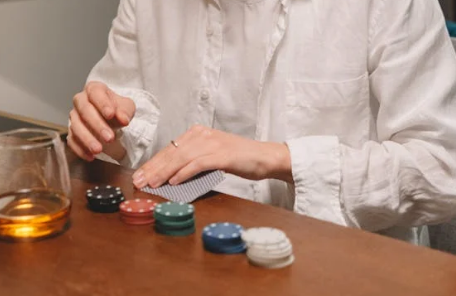 Texas Hold'em có bao nhiêu lá bài?